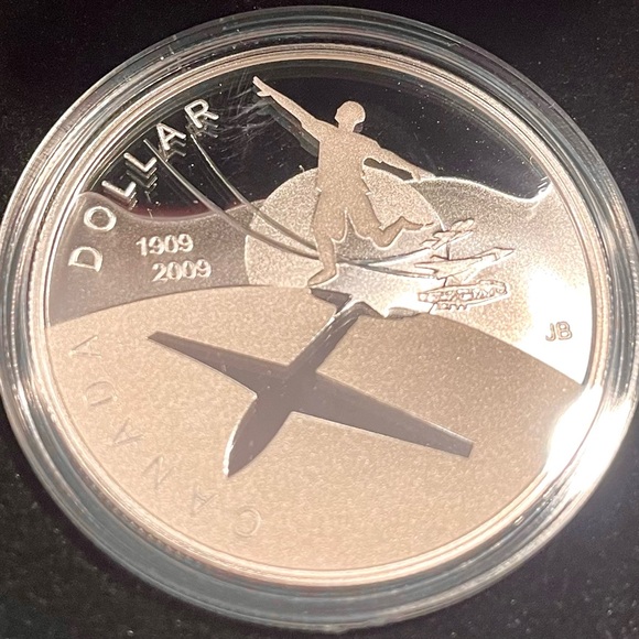 Silver Collectors Coin. Celebrating the 100th Anniversary of Flight. - Picture 3 of 6